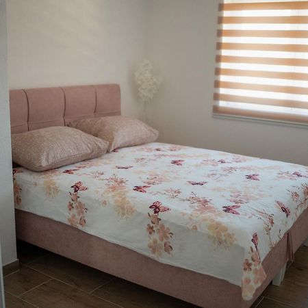 Apartmani Elegance Tuzla Eksteriør billede