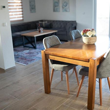 Apartmani Elegance Tuzla Eksteriør billede