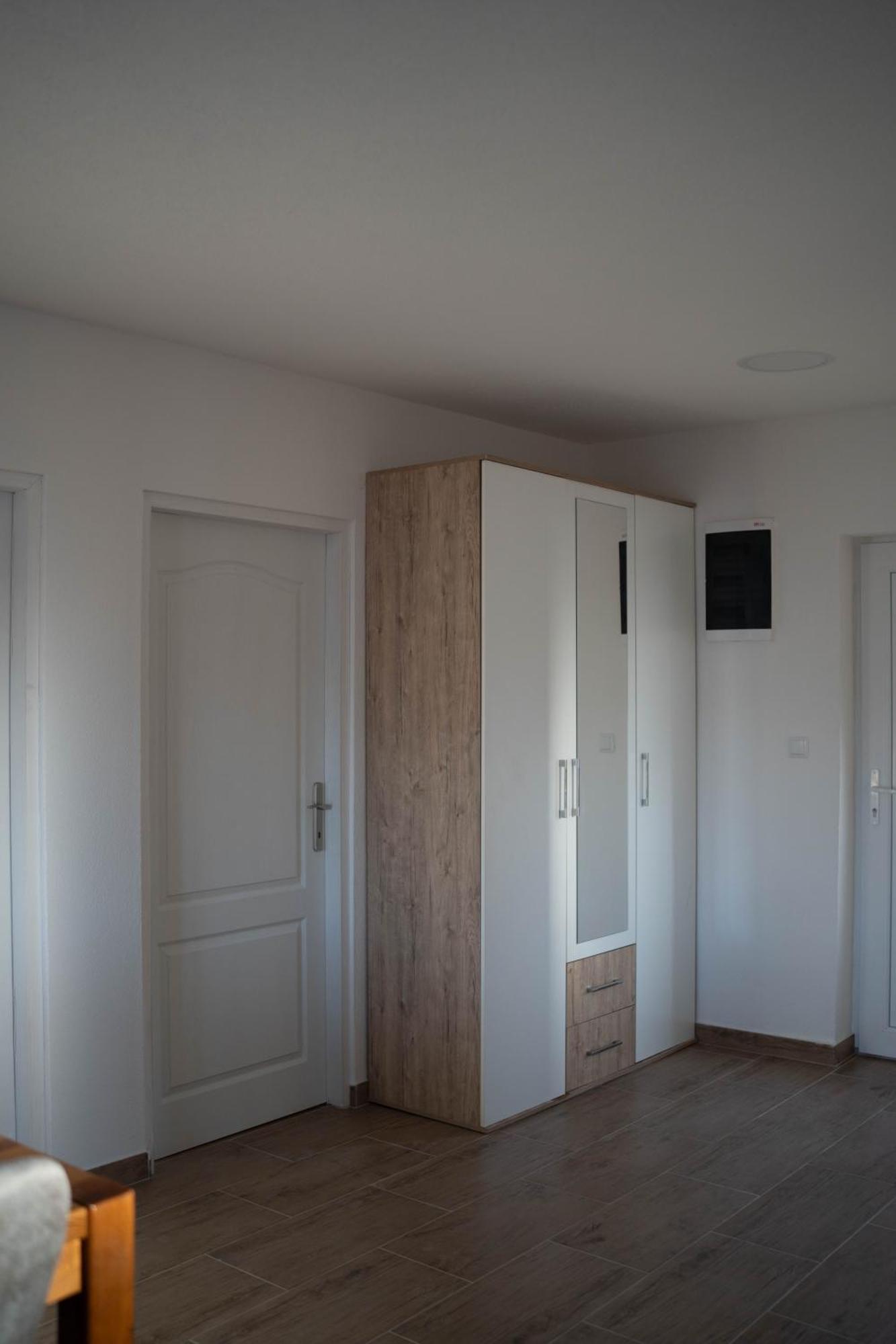 Apartmani Elegance Tuzla Eksteriør billede