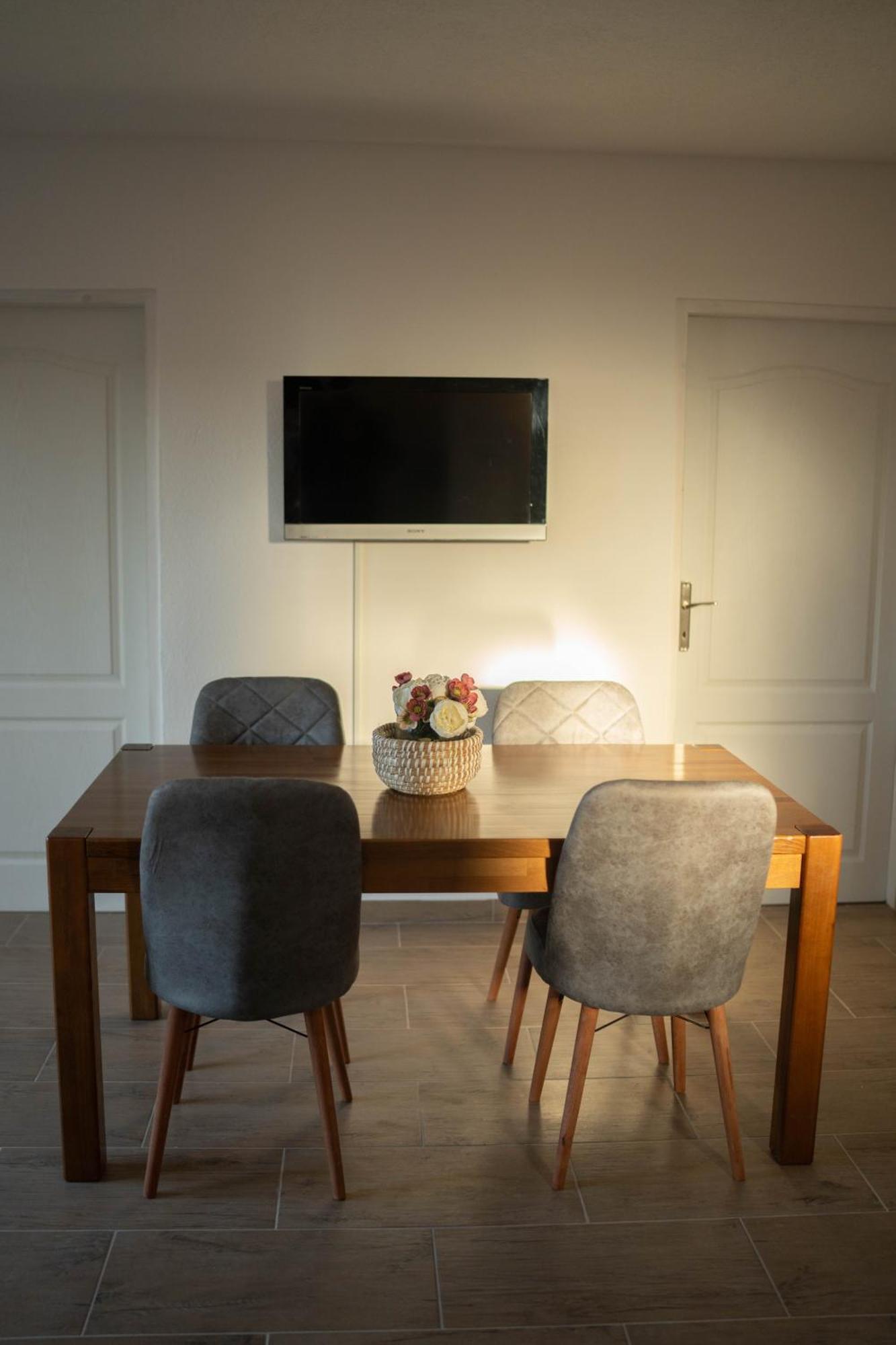 Apartmani Elegance Tuzla Eksteriør billede