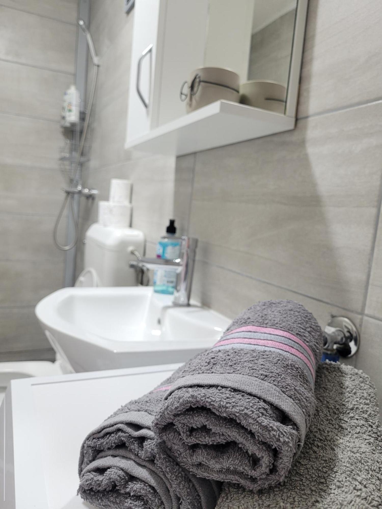 Apartmani Elegance Tuzla Eksteriør billede