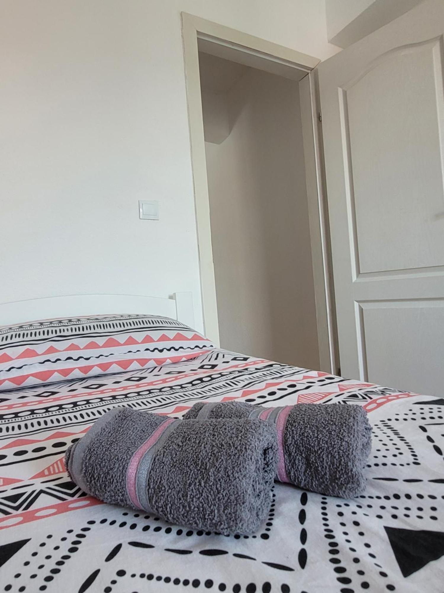 Apartmani Elegance Tuzla Eksteriør billede