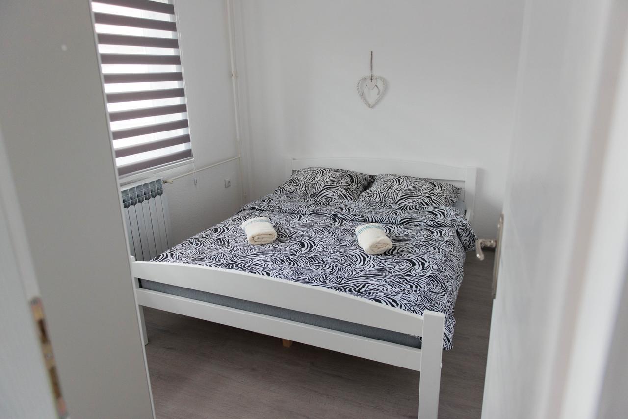 Apartmani Elegance Tuzla Eksteriør billede